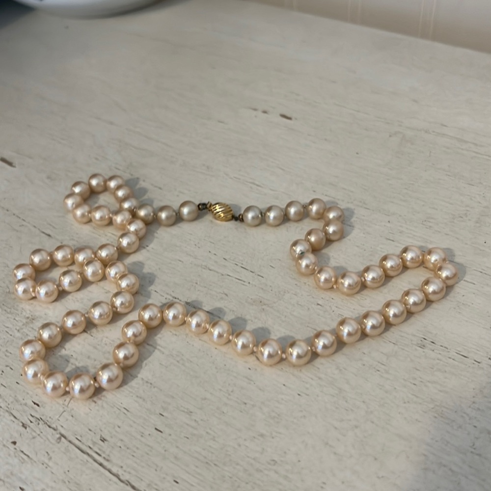 Signed hand knotted Marvella 24” pearl strand necklace